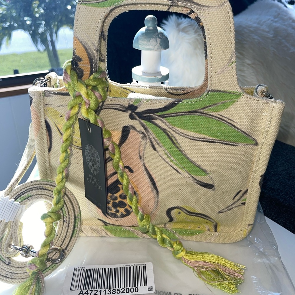 VINCE CAMUTO Printed Small Canvas Tote-Oriel In La Frutta - Picture 2 of 15